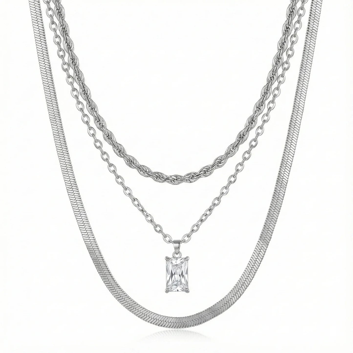 collar camelia plateado