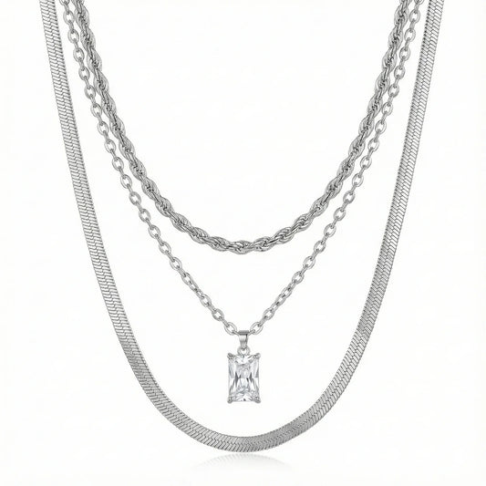 collar camelia plateado
